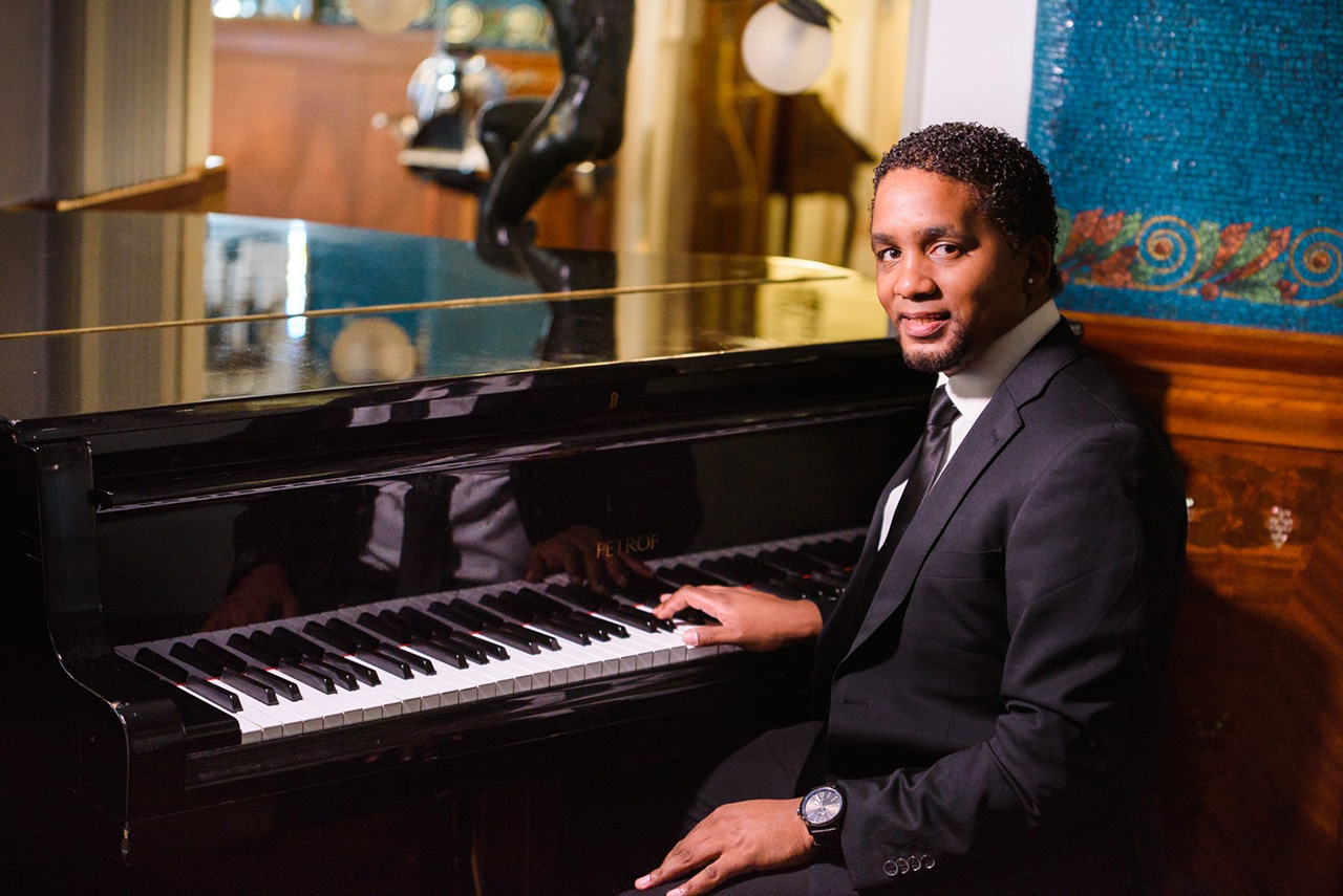 Read more about the article Elly Jay v Art-n-Coffee
